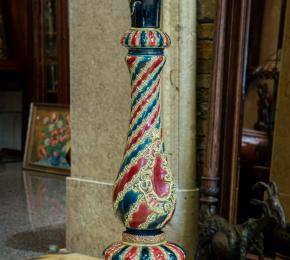 Keramický sloup-podstavec